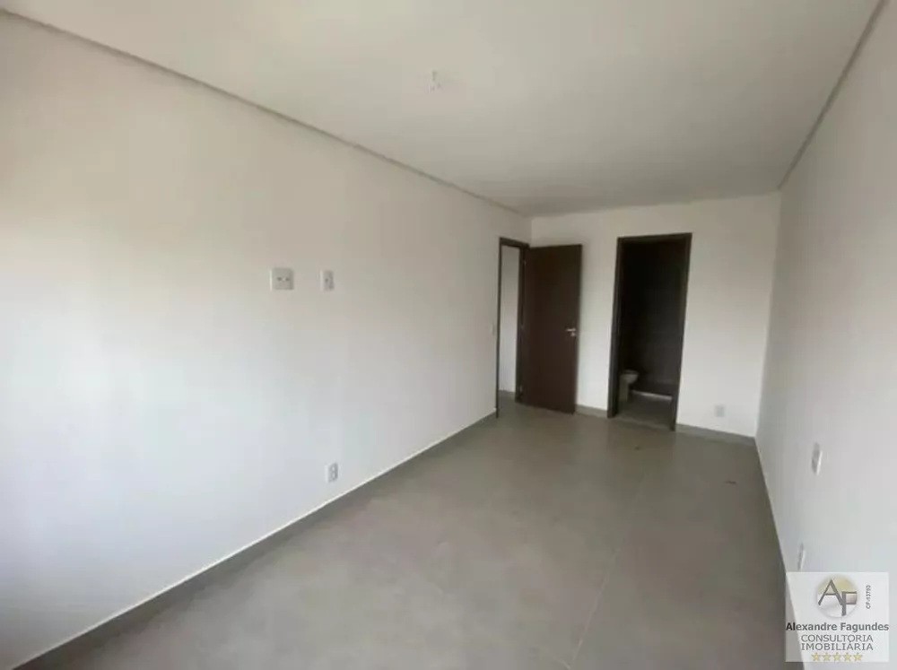 Apartamento à venda com 2 quartos, 61m² - Foto 4