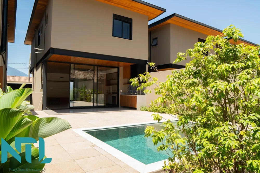 Sobrado, 4 quartos, 143 m² - Foto 1