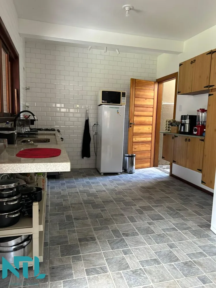 Casa, 4 quartos, 192 m² - Foto 2