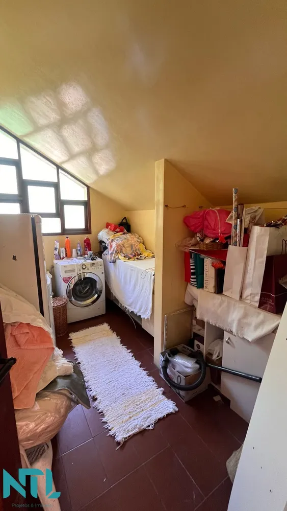 Casa, 4 quartos, 330 m² - Foto 1