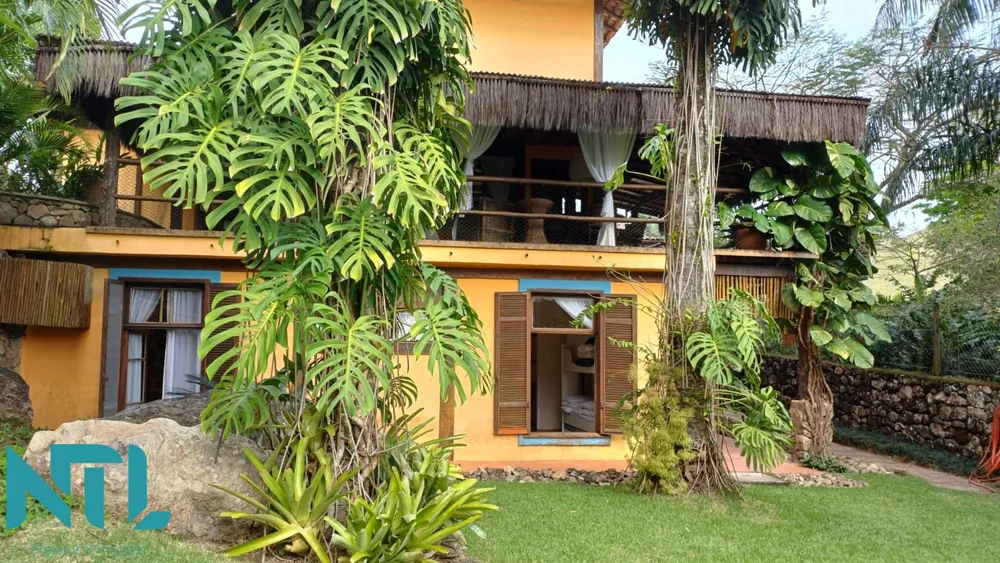 Sobrado, 3 quartos, 215 m² - Foto 1