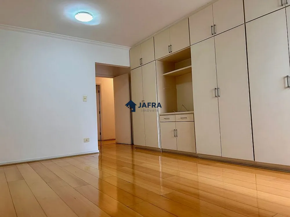 Apartamento, 4 quartos, 241 m² - Foto 2