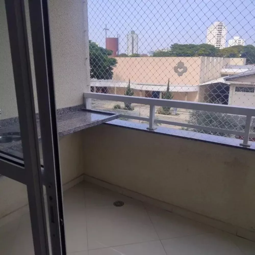 Apartamento para alugar com 3 quartos, 82m² - Foto 3