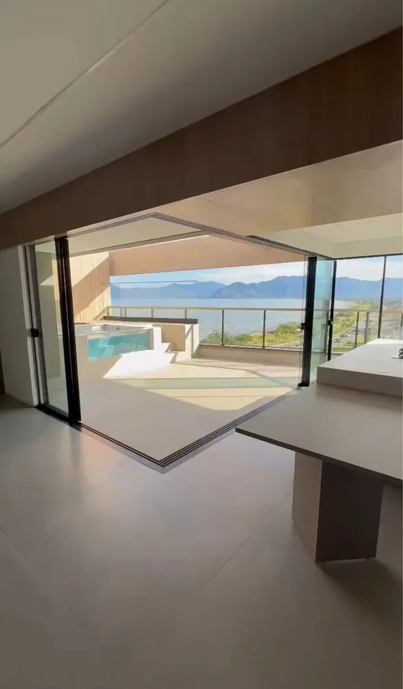 Cobertura, 4 quartos, 240 m² - Foto 1