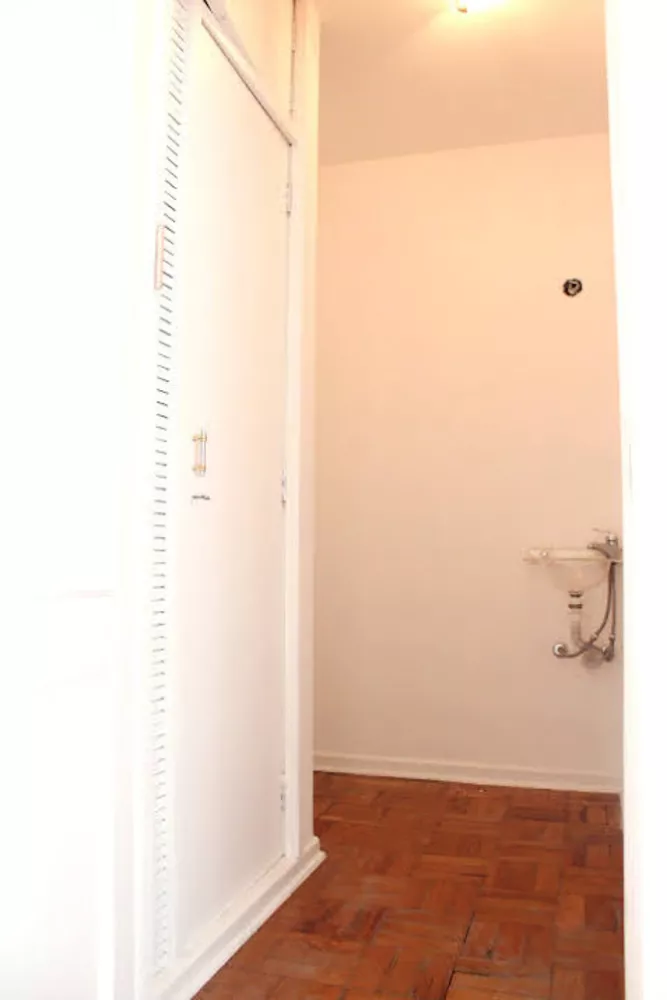 Apartamento para alugar com 3 quartos, 190m² - Foto 1