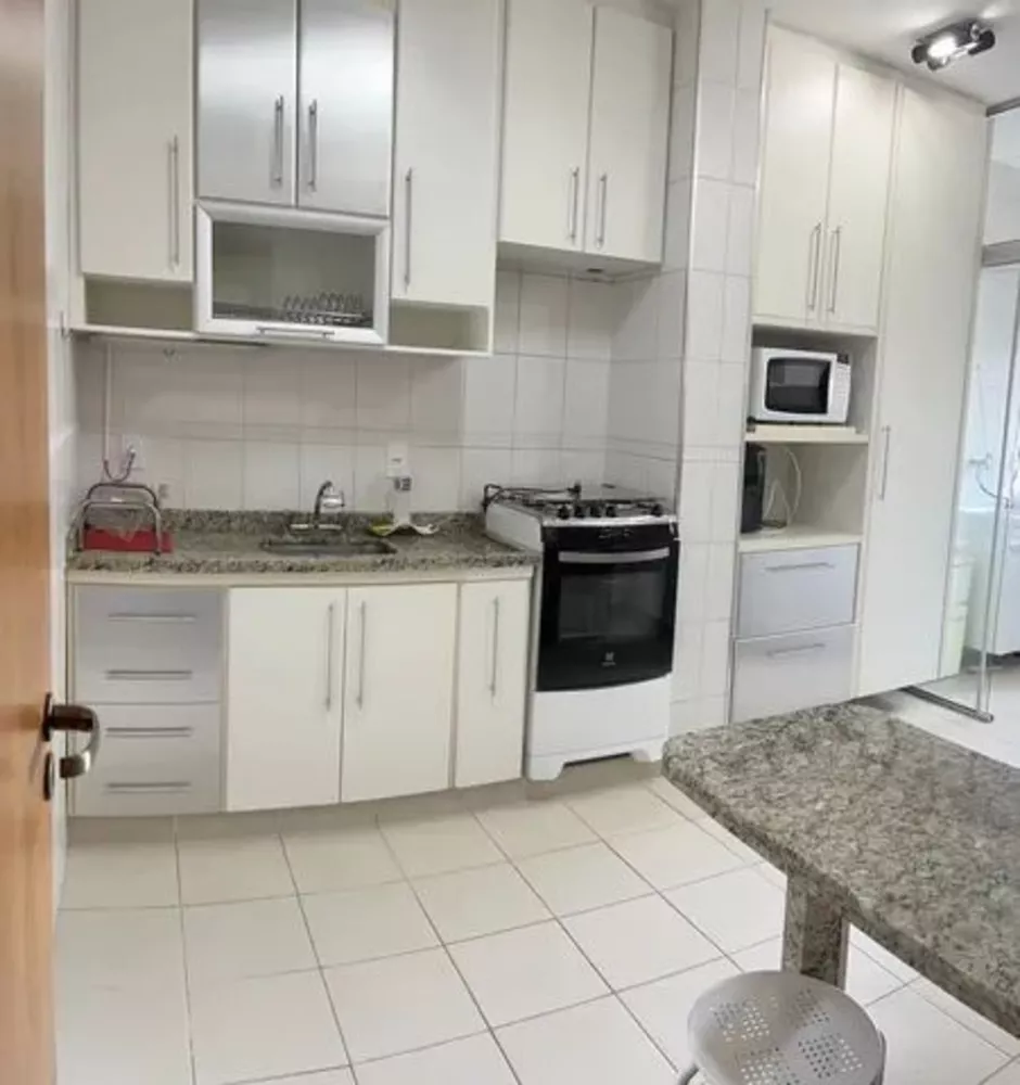 Apartamento para alugar com 3 quartos, 87m² - Foto 2