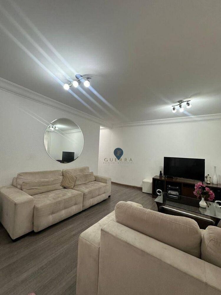 Casa, 3 quartos, 240 m² - Foto 1