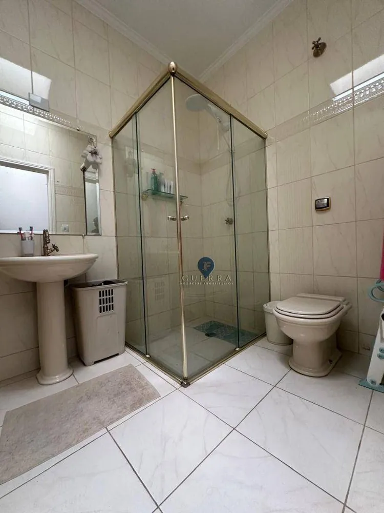 Casa, 3 quartos, 240 m² - Foto 11