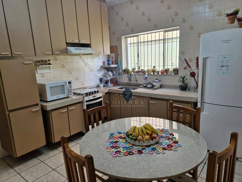 Casa, 3 quartos, 230 m² - Foto 7