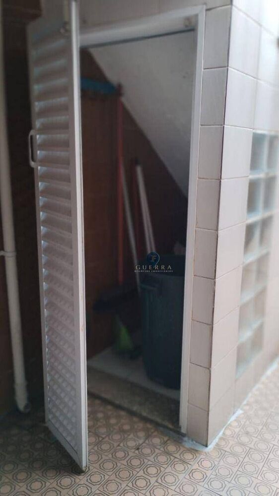 Casa, 8 quartos, 180 m² - Foto 1