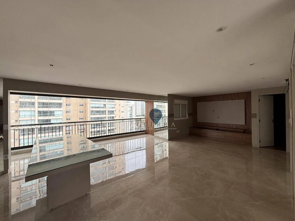 Apartamento, 3 quartos, 156 m² - Foto 1