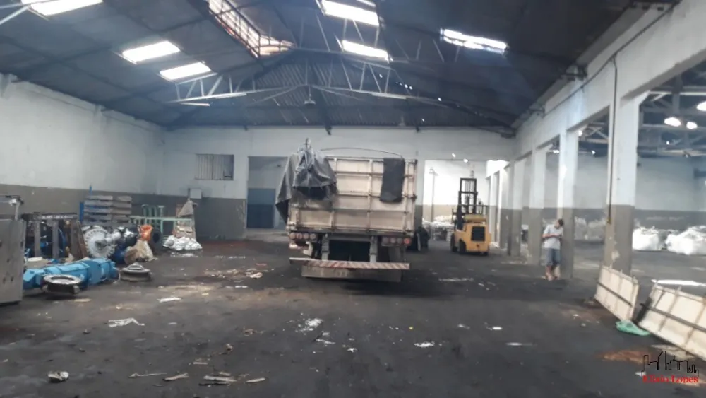 Depósito-Galpão, 2500 m² - Foto 1