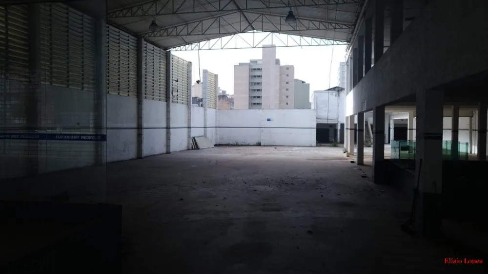 Loja-Salão, 1500 m² - Foto 1