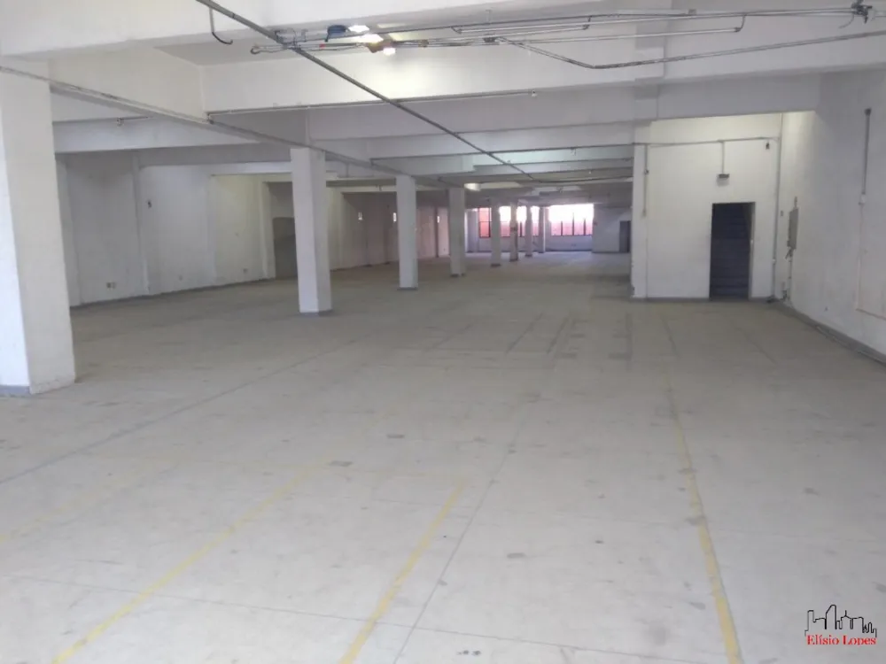 Loja-Salão, 4600 m² - Foto 1