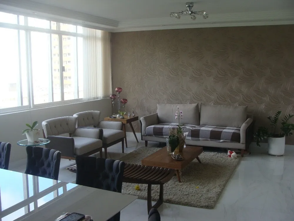 Apartamento, 3 quartos, 225 m² - Foto 1