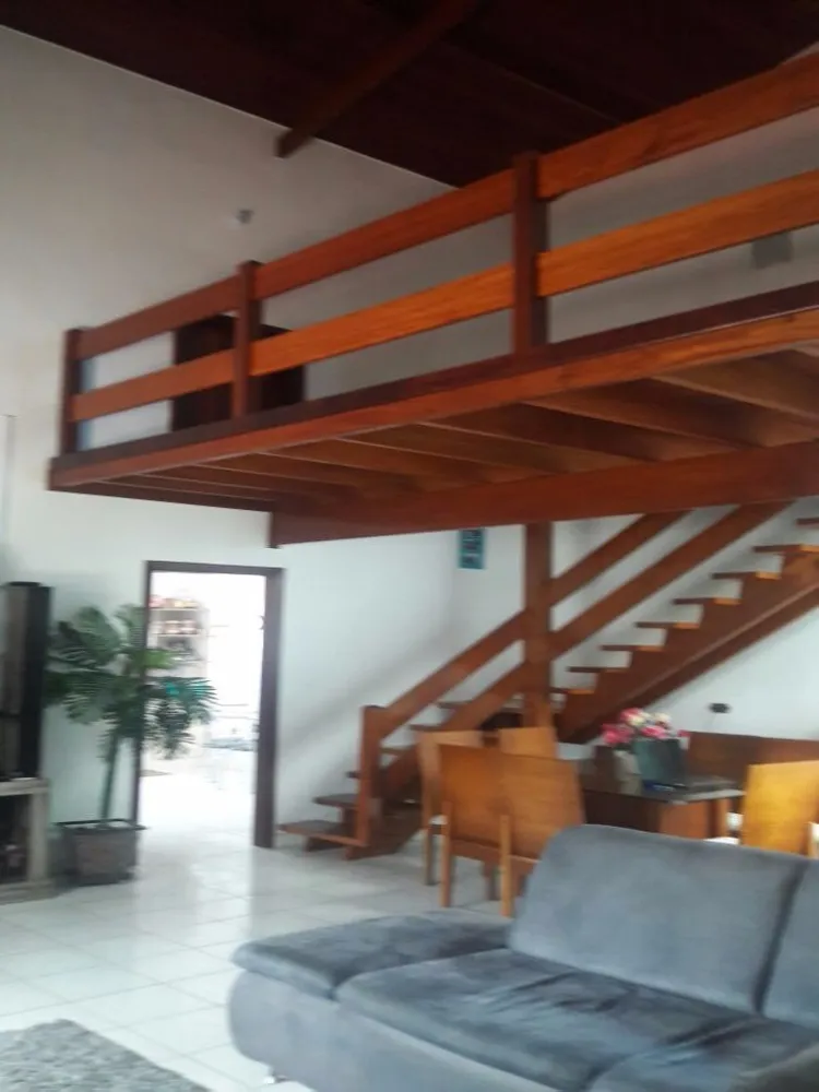 Sobrado, 4 quartos, 315 m² - Foto 1