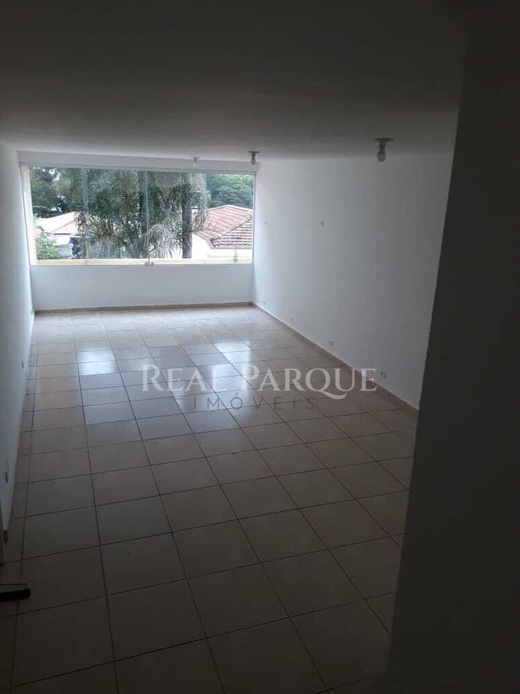 Casa à venda e aluguel com 8 quartos, 250m² - Foto 8