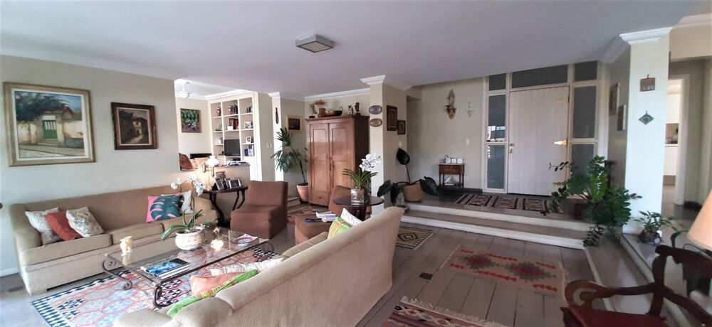Apartamento, 3 quartos, 240 m² - Foto 1