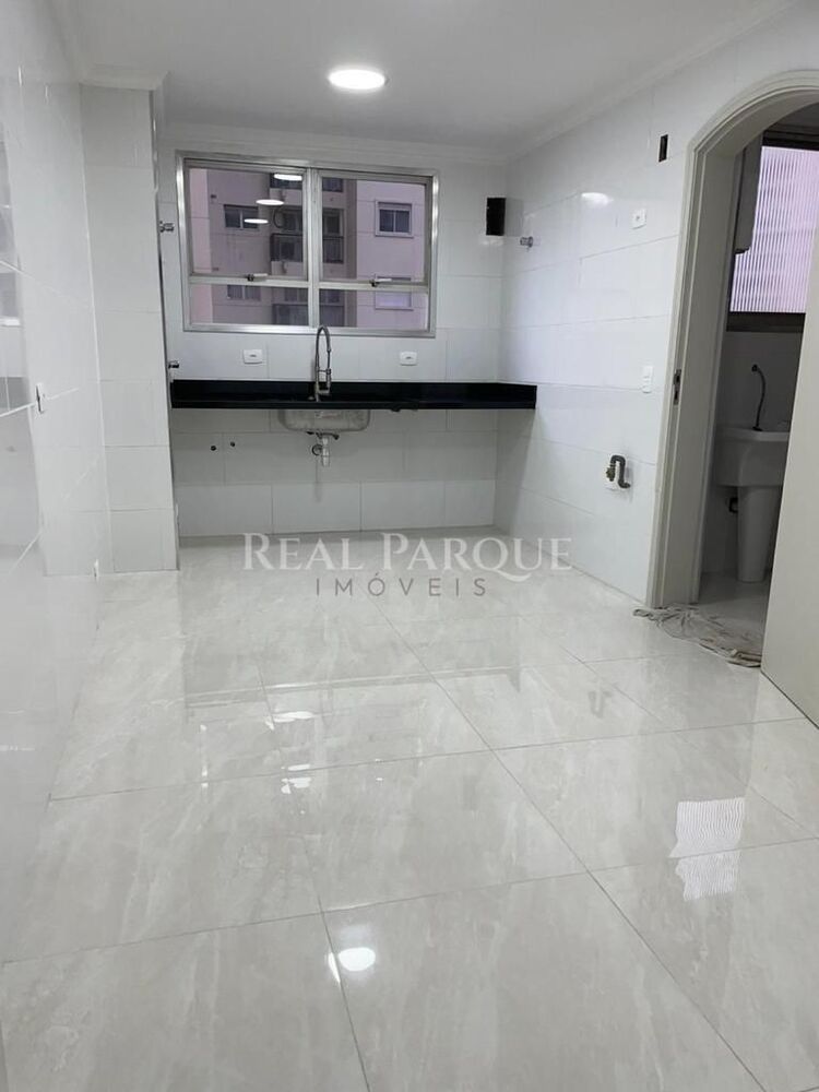 Apartamento à venda com 3 quartos, 135m² - Foto 20