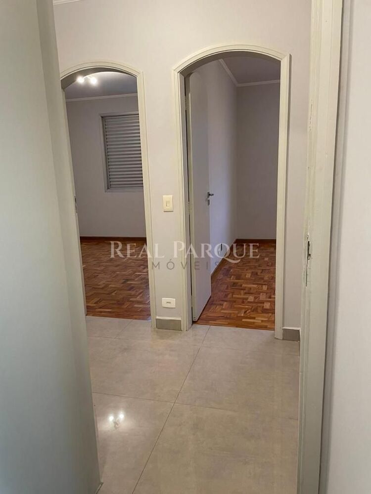 Apartamento à venda com 3 quartos, 135m² - Foto 17