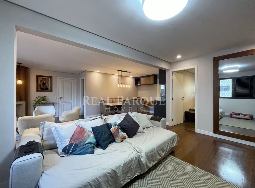 Apartamento à venda com 3 quartos, 124m² - Foto 4