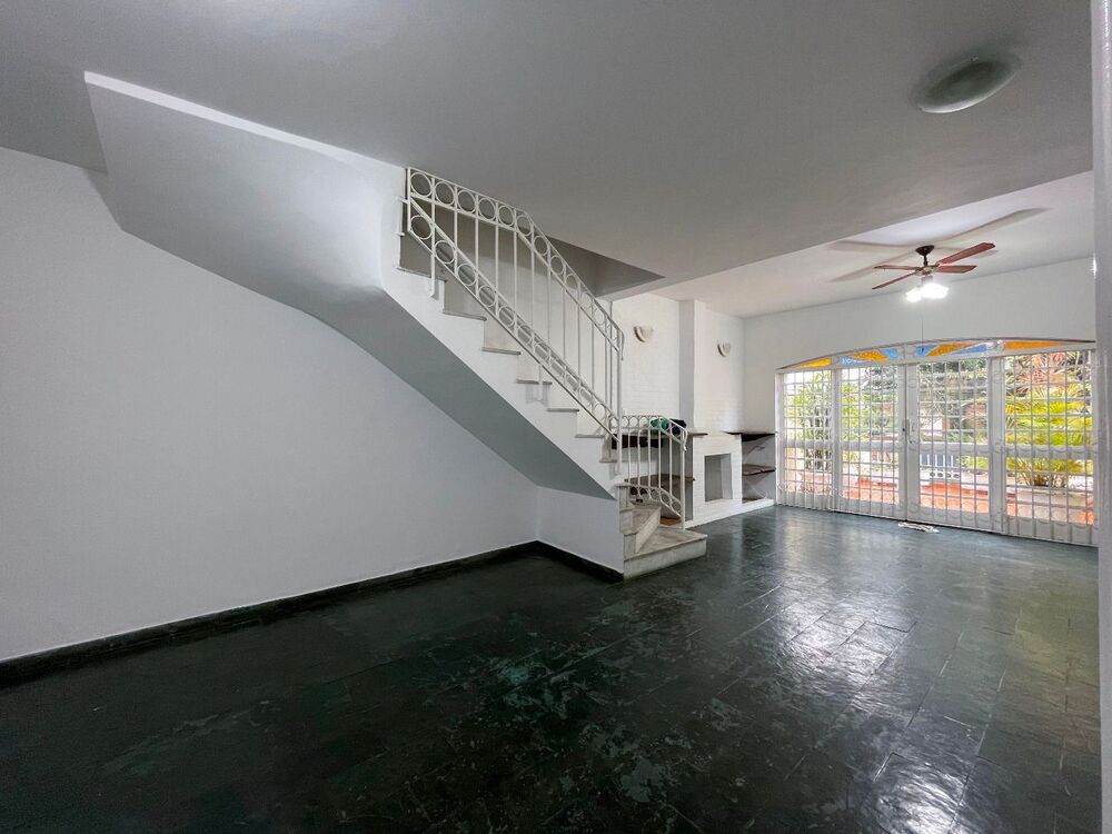 Sobrado para alugar com 2 quartos, 300m² - Foto 2