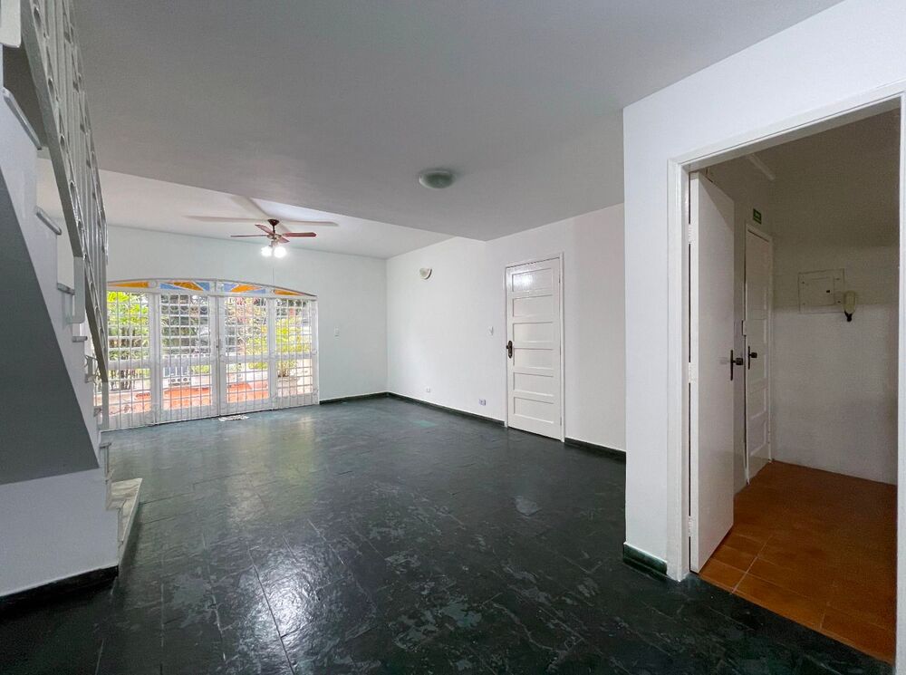 Sobrado para alugar com 2 quartos, 300m² - Foto 3