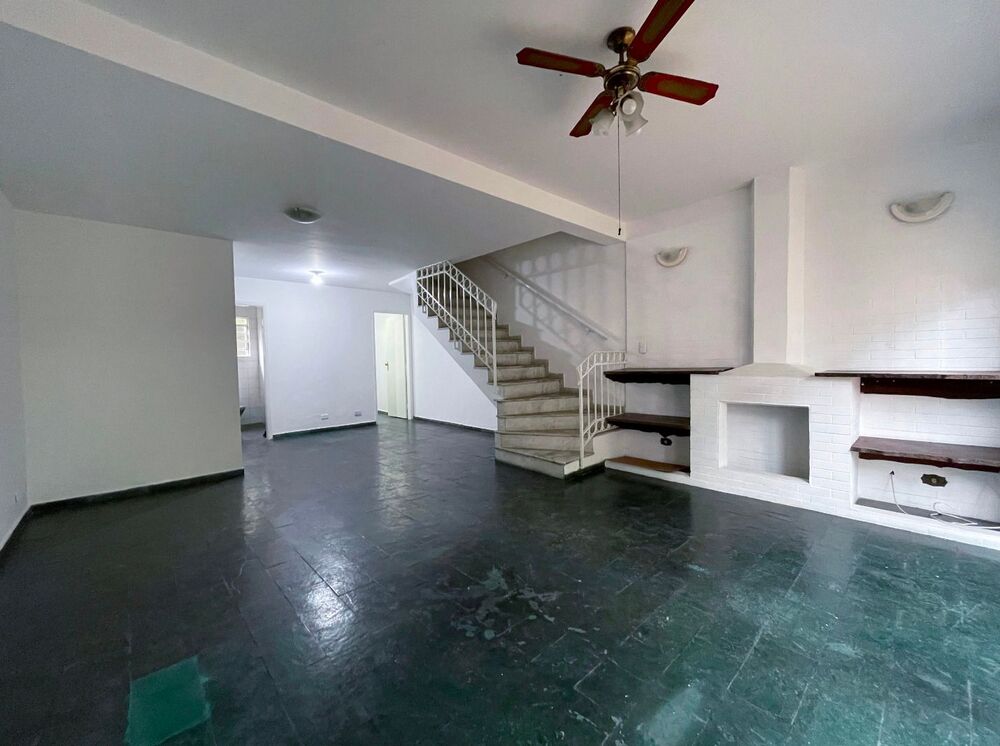 Sobrado para alugar com 2 quartos, 300m² - Foto 1