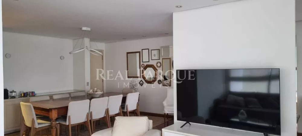 Apartamento à venda com 3 quartos, 212m² - Foto 6