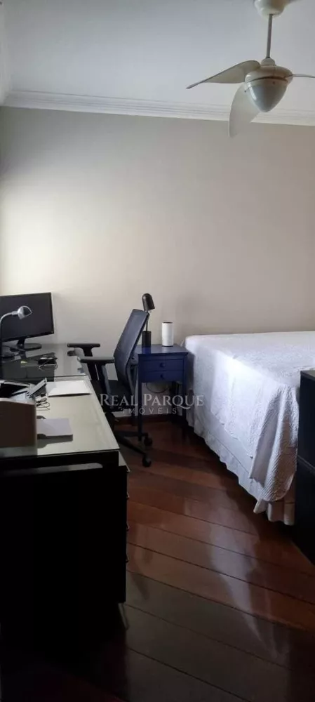 Apartamento à venda com 3 quartos, 212m² - Foto 18