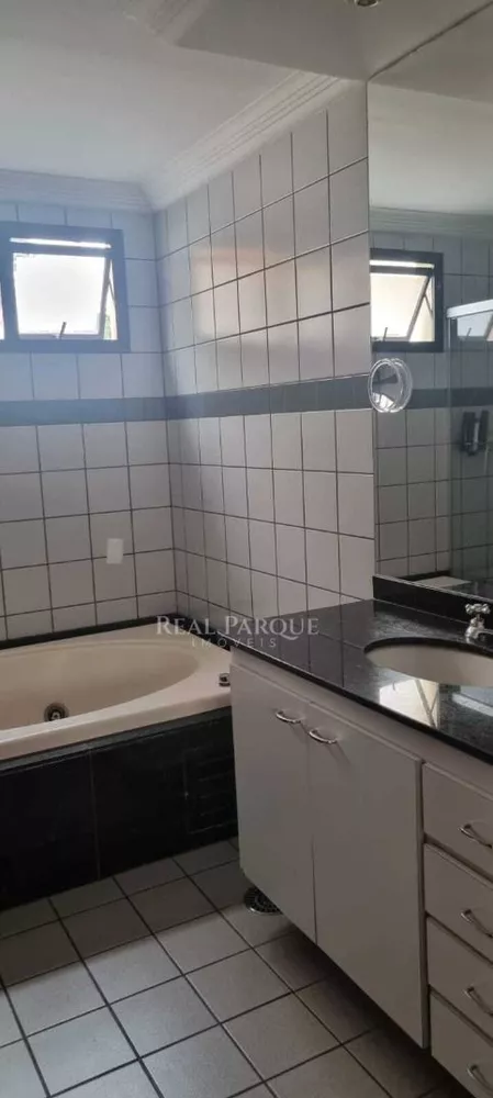 Apartamento à venda com 3 quartos, 212m² - Foto 14