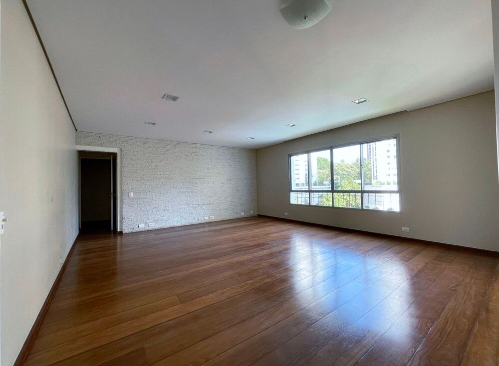 Apartamento à venda com 3 quartos, 158m² - Foto 1