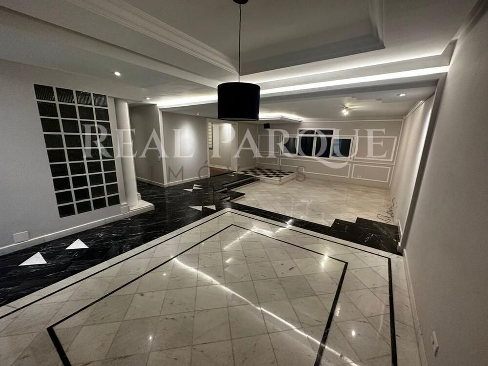 Apartamento, 3 quartos, 211 m² - Foto 1