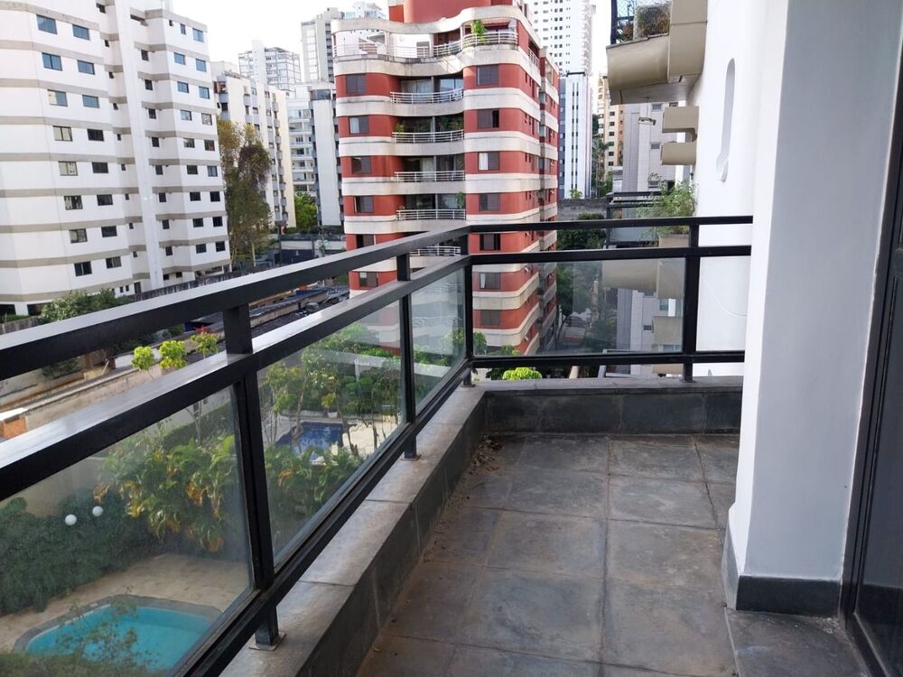 Apartamento, 3 quartos, 245 m² - Foto 2