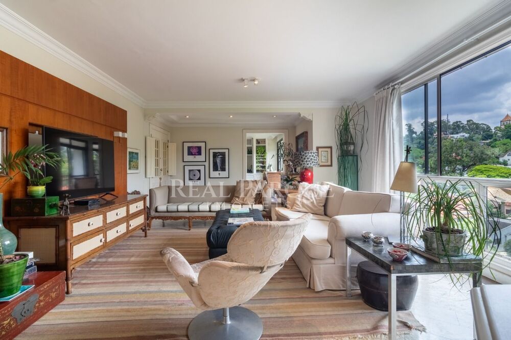 Apartamento à venda com 4 quartos, 251m² - Foto 1