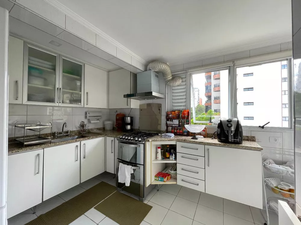 Apartamento à venda com 3 quartos, 123m² - Foto 4