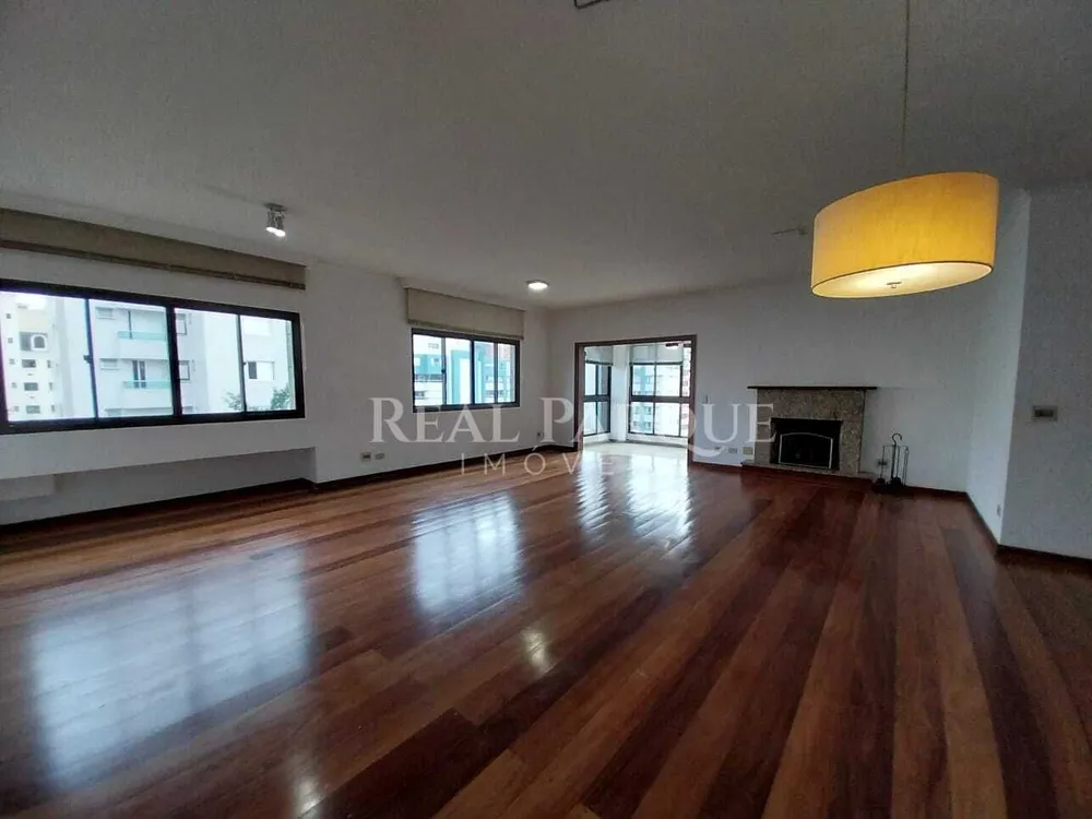 Apartamento, 3 quartos, 220 m² - Foto 1