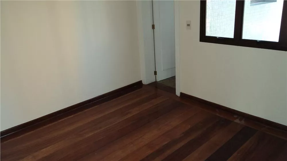 Apartamento à venda e aluguel com 3 quartos, 220m² - Foto 4