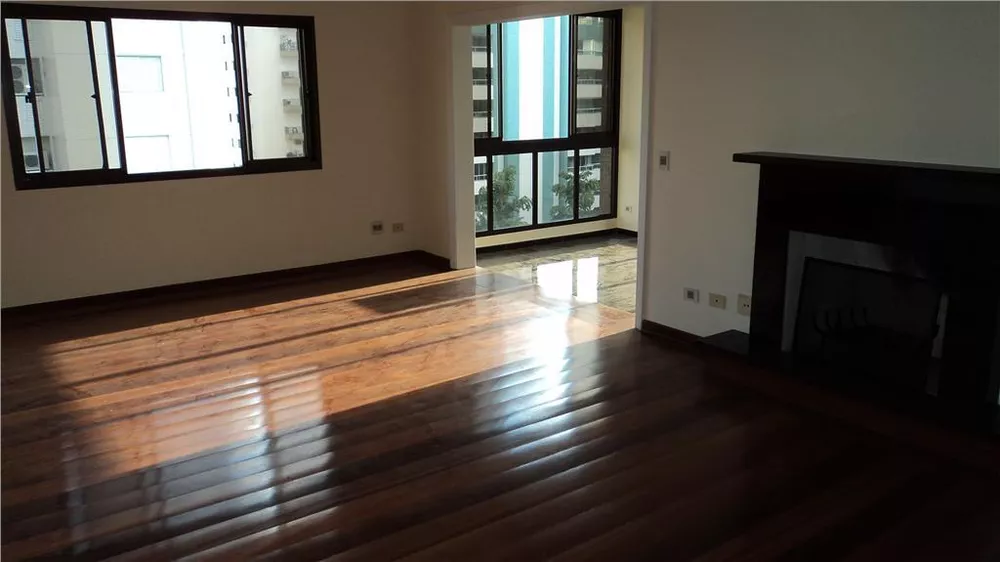 Apartamento à venda e aluguel com 3 quartos, 220m² - Foto 1