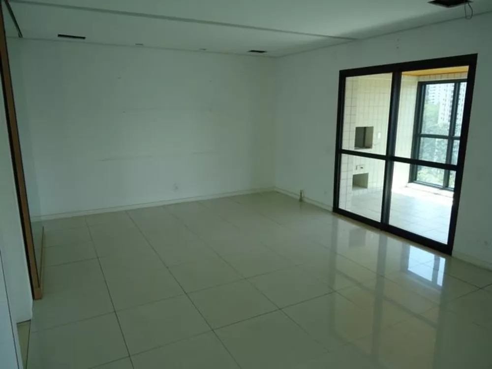 Apartamento à venda com 3 quartos, 213m² - Foto 5