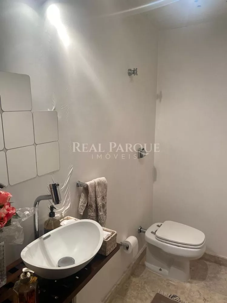 Apartamento, 3 quartos, 211 m² - Foto 2
