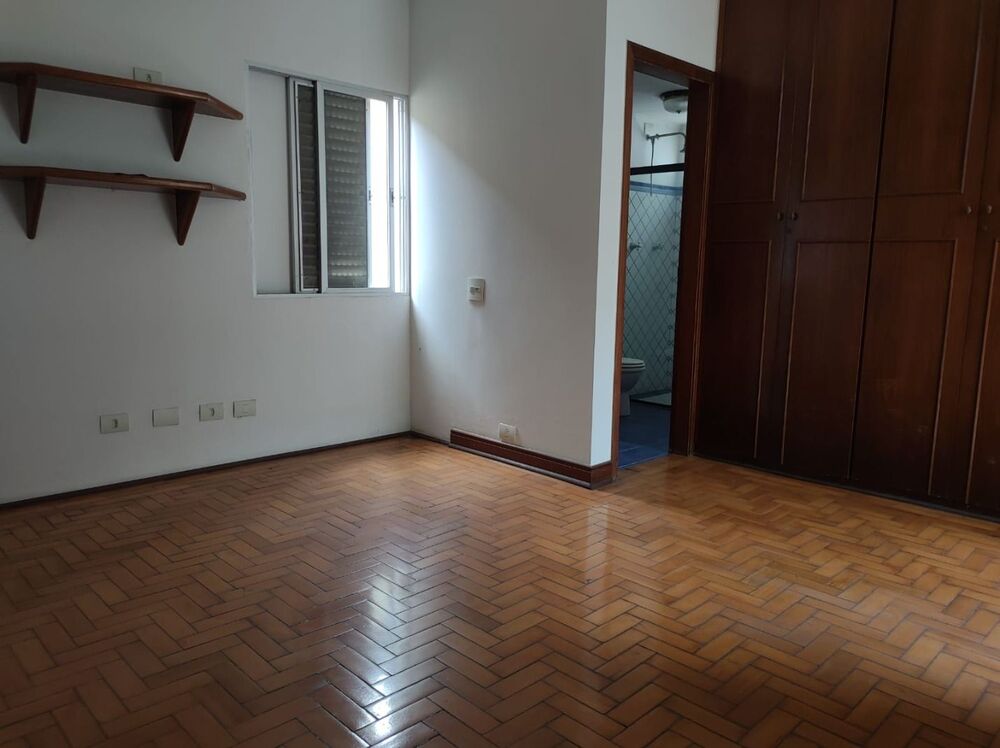 Casa à venda e aluguel com 4 quartos, 900m² - Foto 9