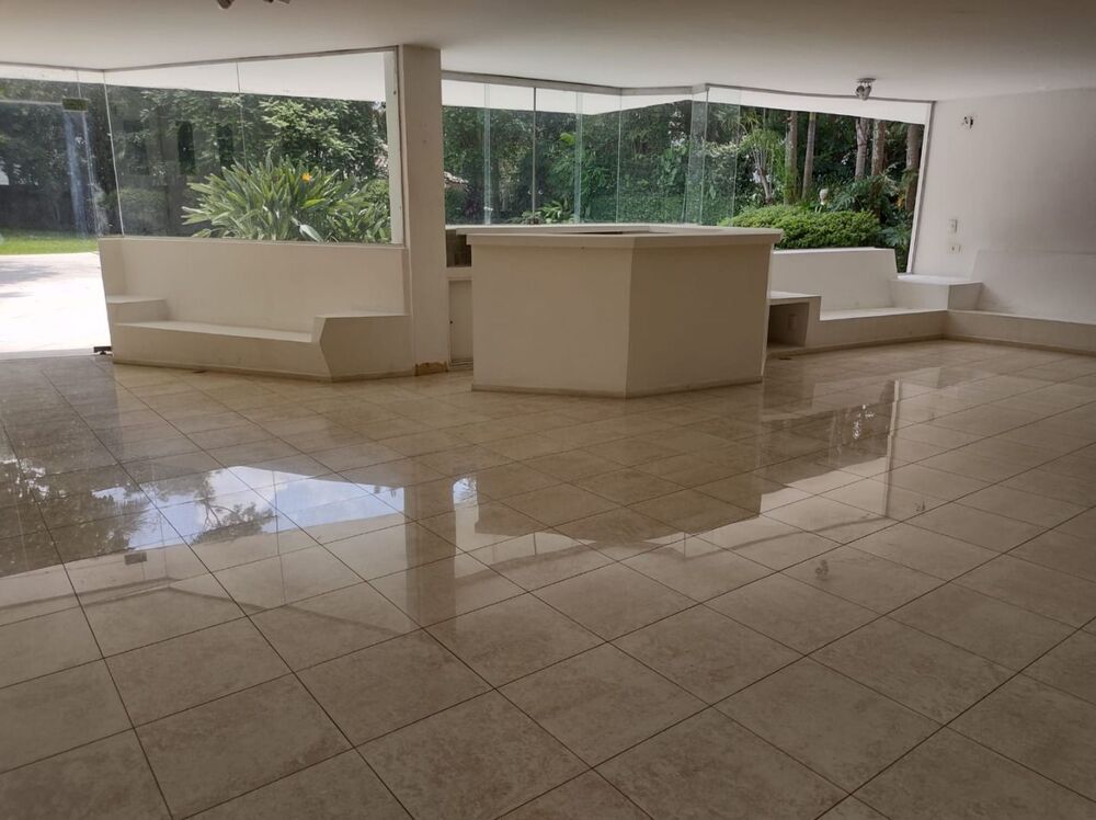 Casa à venda e aluguel com 4 quartos, 900m² - Foto 6