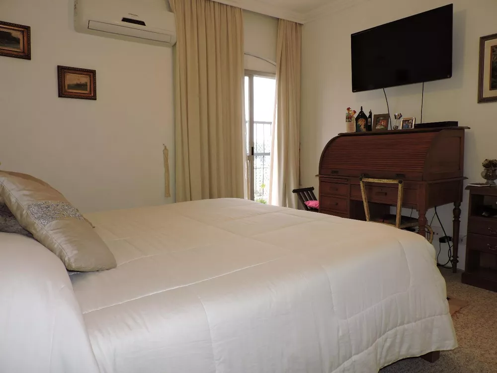 Apartamento, 3 quartos, 211 m² - Foto 1