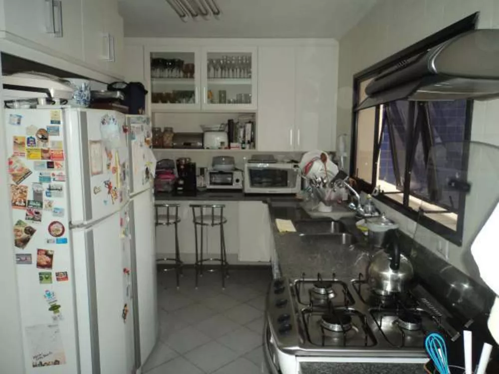 Apartamento à venda com 3 quartos, 138m² - Foto 4