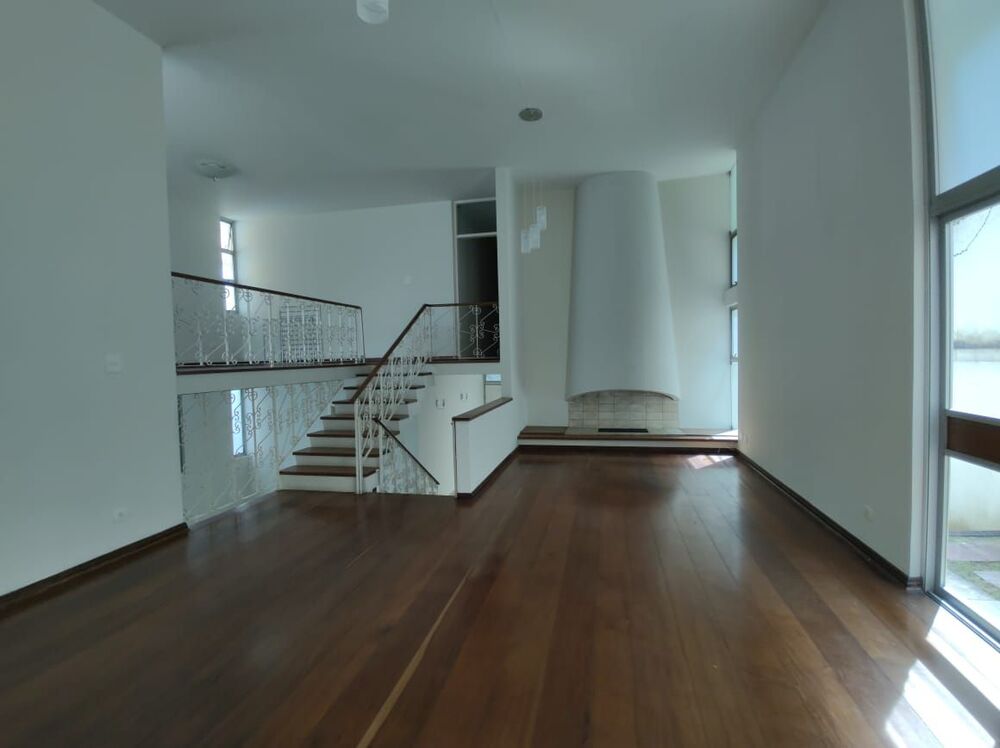 Casa, 4 quartos, 318 m² - Foto 1