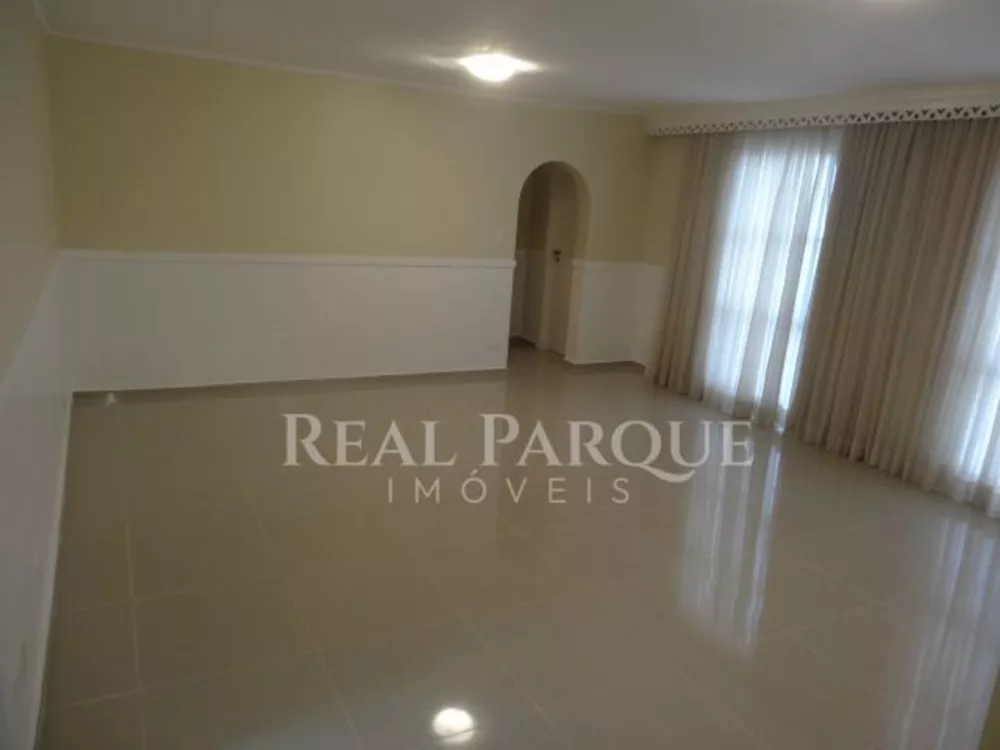 Apartamento para alugar com 2 quartos, 132m² - Foto 4