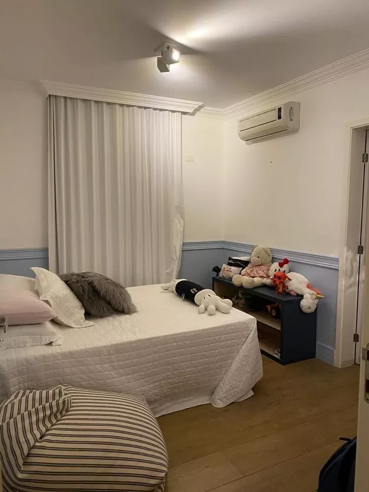 Apartamento à venda com 3 quartos, 206m² - Foto 9