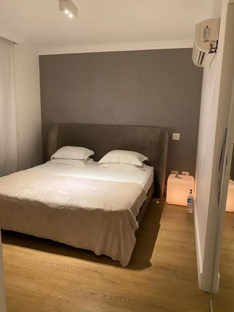 Apartamento à venda com 3 quartos, 206m² - Foto 10