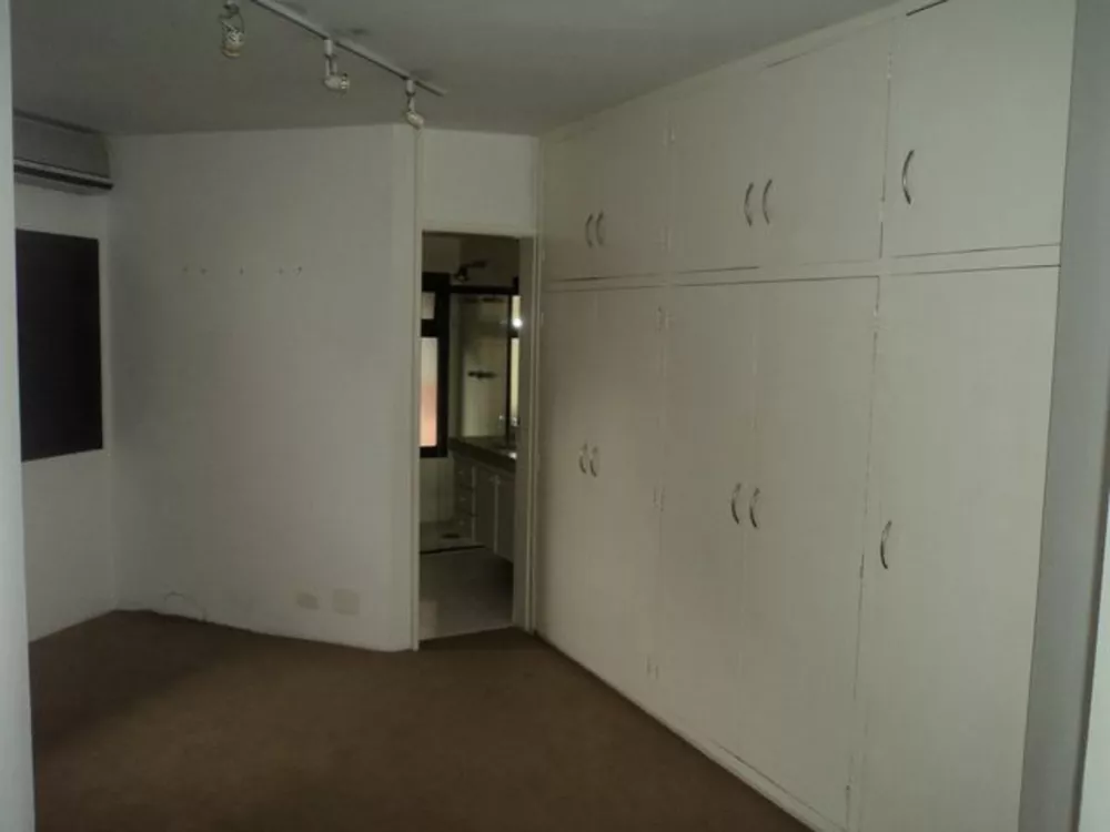 Apartamento à venda e aluguel com 3 quartos, 128m² - Foto 2